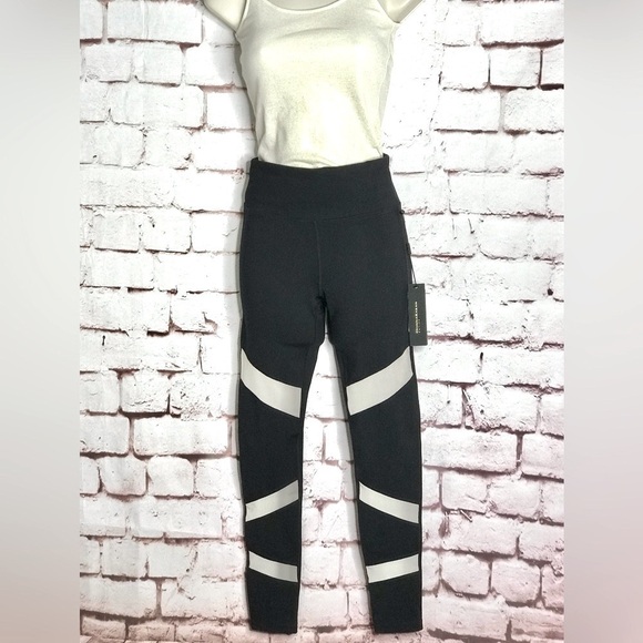 DONNA KARAN Active Activewear Leggings black with tan mesh panel Size XS NWT - Picture 15 of 15